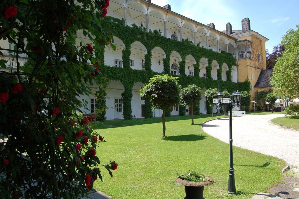 Gaestehaus Schloss Aschach Ашах-ан-дер-Донау Екстер'єр фото